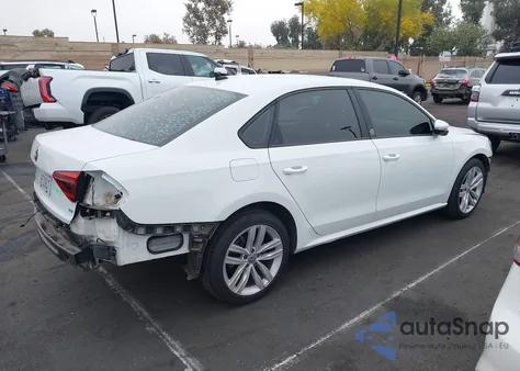 2019 Volkswagen Passat 2.0T Wolfsburg Edition z USA, uszkodzony, nr VIN 1VWLA7A37KC001690